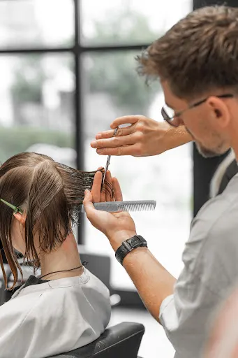 CutCut Pracownia Fryzjerska - Meissnera 2C